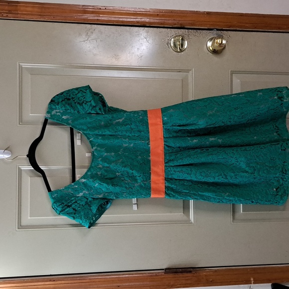 TENAX Green/Orange Lace Dress NWT - Picture 1 of 16